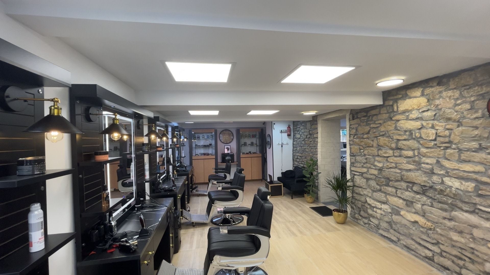 Intérieur du salon Richi Coiffure à Besançon